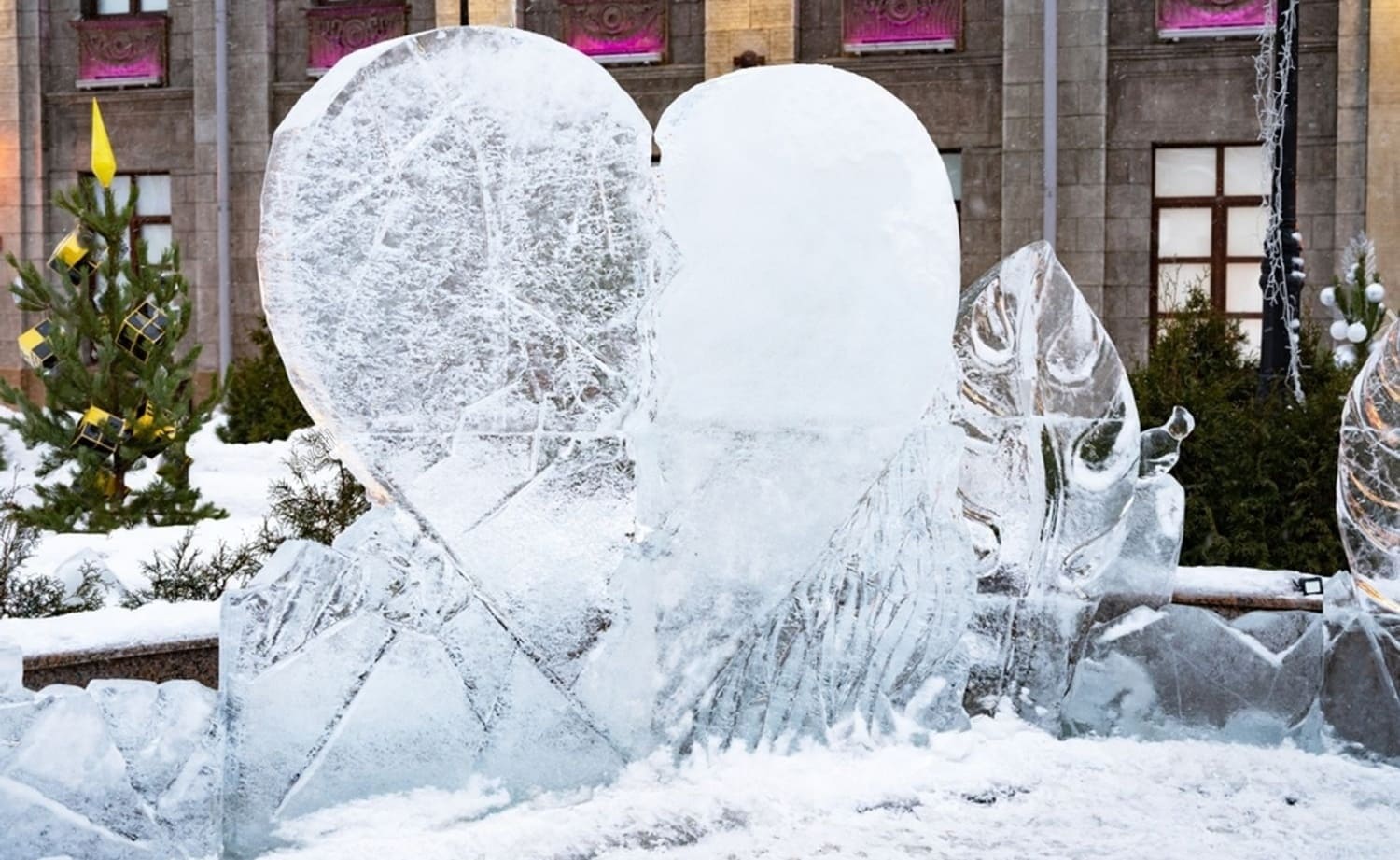 "Фестиваль ледяных скульптур"