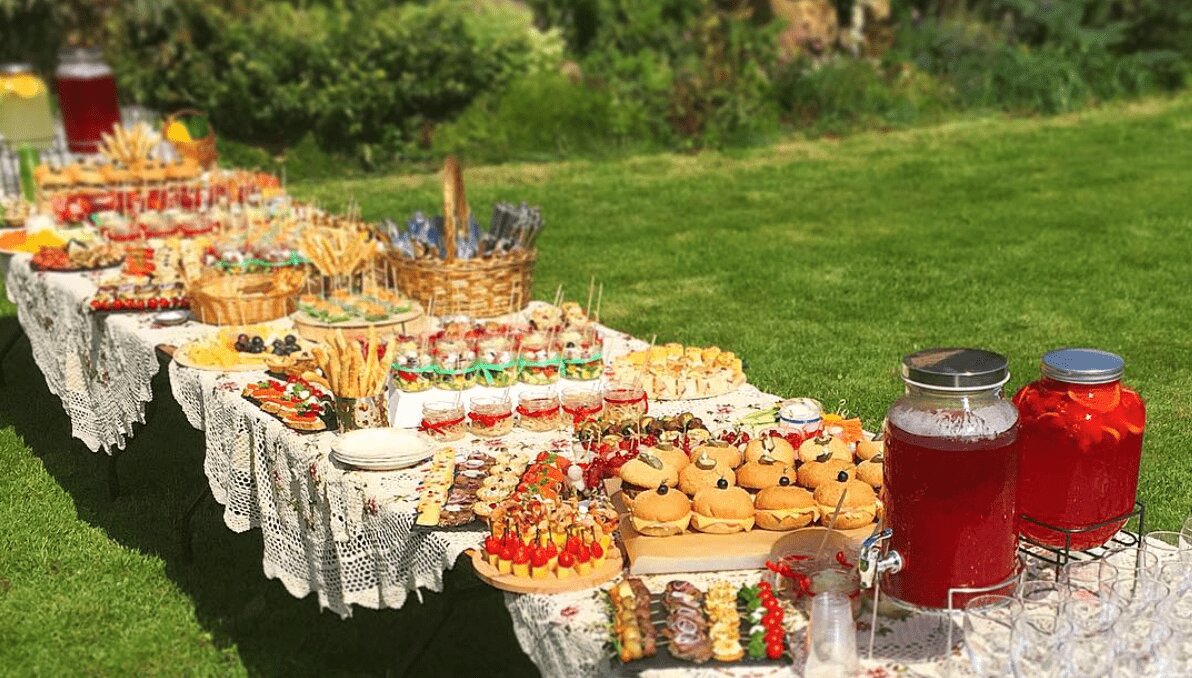 Кейтеринг: юбилей в любом месте будет сказочным