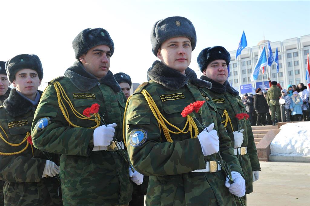 День защитника Отечества не менее важный праздник, чем 8 Марта