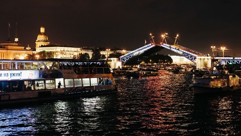 День рождения на теплоходе в Питере