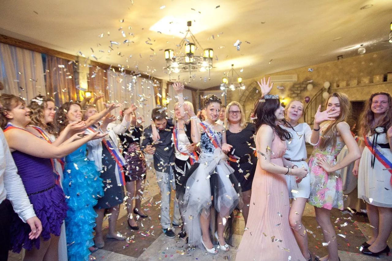 Классикой жанра считают выпускные в кафе и ресторанах