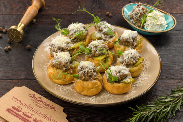 Профитроли с грибной икрой Профитроли с грибной икрой