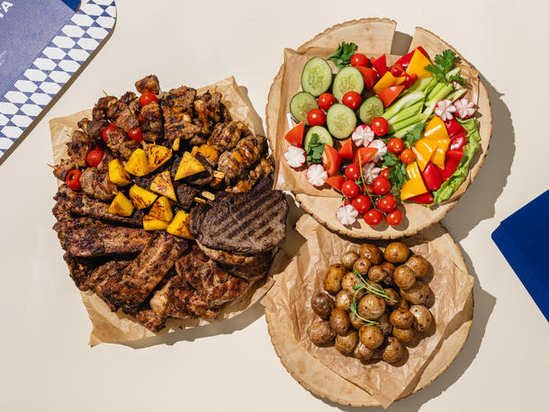 010 Барбекю Сет на 20 персон со свежими овощами 010 Барбекю Сет на 20 персон со свежими овощами