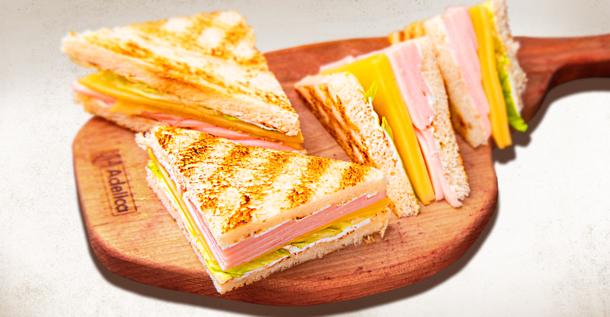 Мини сэндвич с ветчиной и сыром