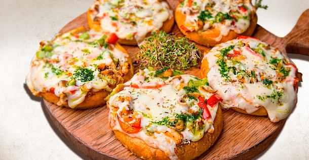 Мини пицца с курицей