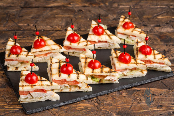Мини сэндвич с курицей Мини сэндвич с курицей