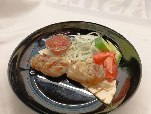 Мини-шашлычки куриные с болгарским перцем Мини-шашлычки куриные с болгарским перцем