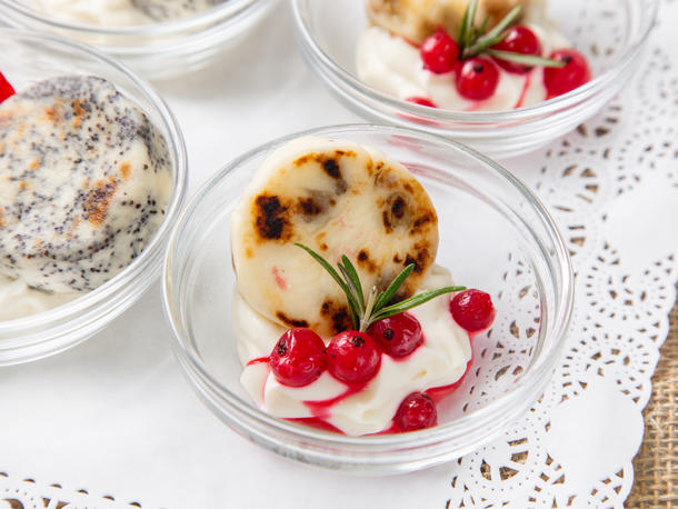 Сырники с изюмом Сырники с изюмом