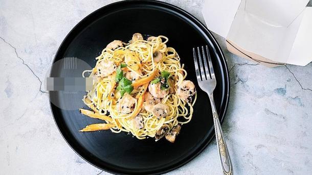 WOK с морепродуктами