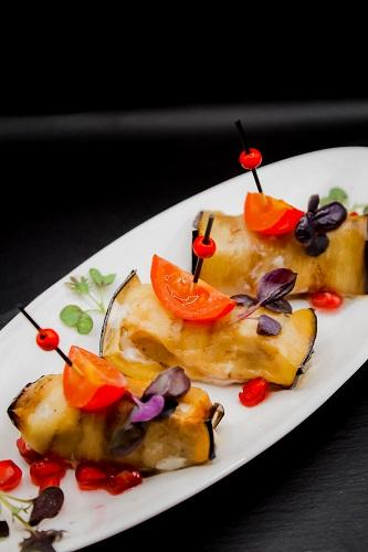 Рулетики из баклажан Рулетики из баклажан