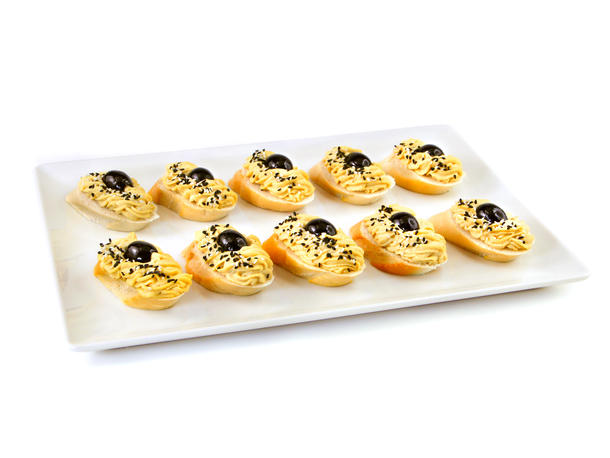 Брускетта с хумусом