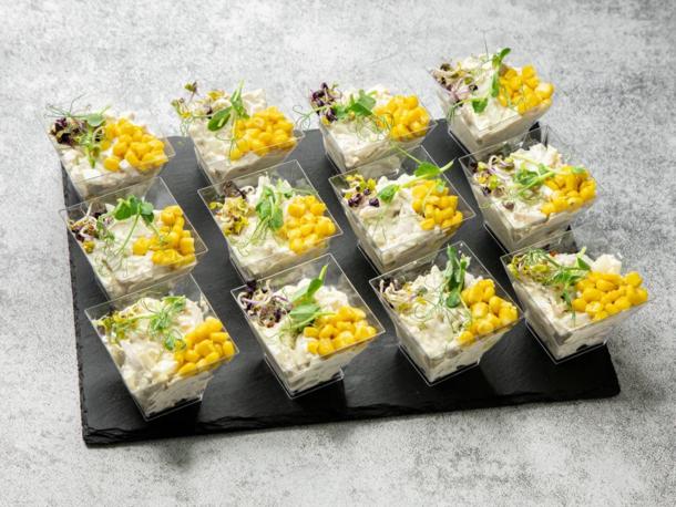 Мини-салатов из дальневосточного кальмара Мини-салатов из дальневосточного кальмара