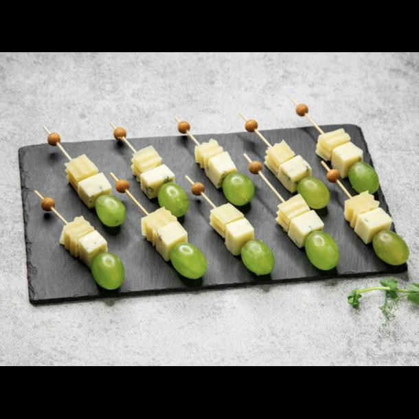 Канапе "Сыр дор блю, пармезан и виноград" Канапе "Сыр дор блю, пармезан и виноград"