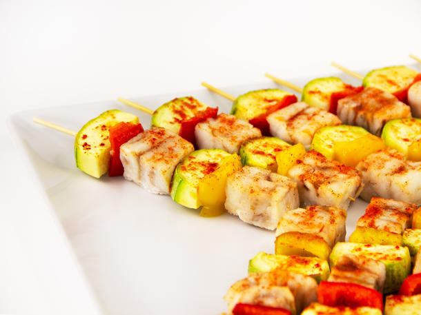 Мини шашлык с треской и цуккини