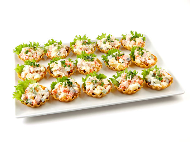 Тарталетка с крабовым салатом Тарталетка с крабовым салатом