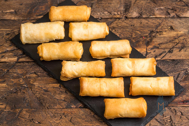 Спринг ролл с курицей Спринг ролл с курицей