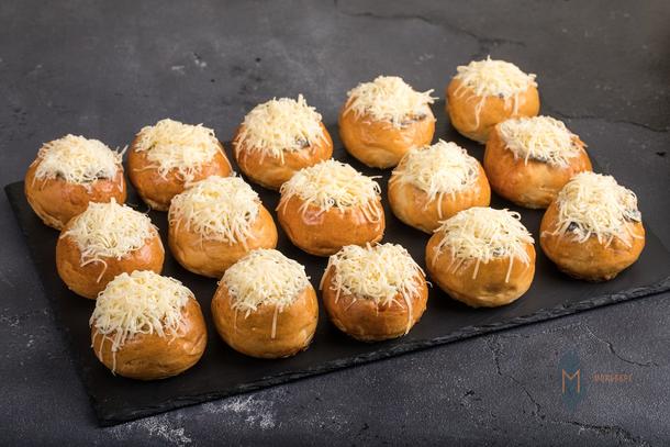 Куриный жульен в булке Куриный жульен в булке