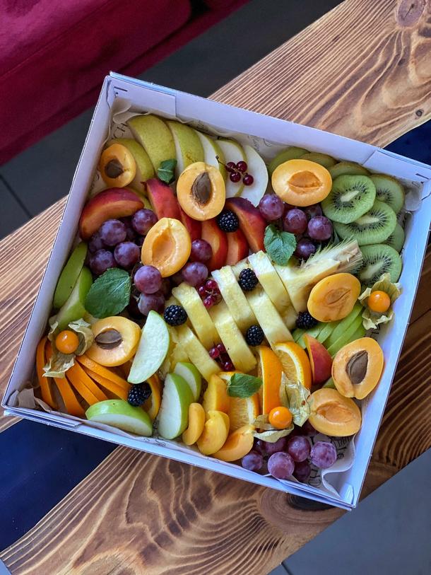 «Fresh Fruit» box, L