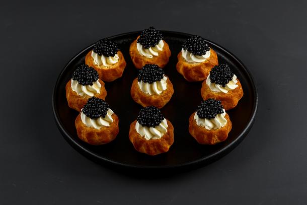 Профитроль с икрой палтуса Профитроль с икрой палтуса