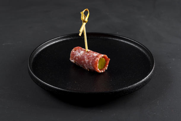 Корнишоны в итальянской колбаске