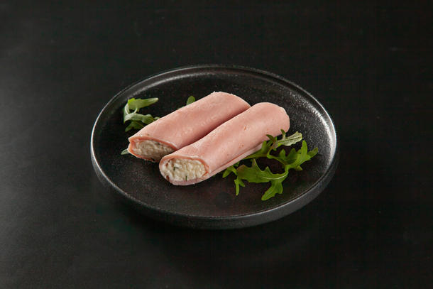 Рулетики с сыром и ветчиной