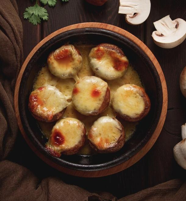 Шампиньоны с сыром горгонзола