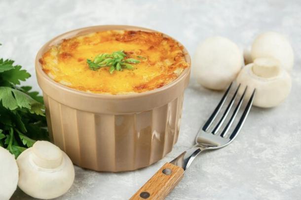 Жульен с грибами и курицей