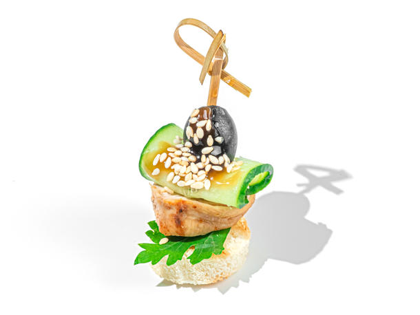 Канапе с курицей терияки