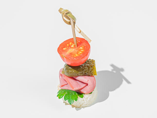 Канапе с говядиной