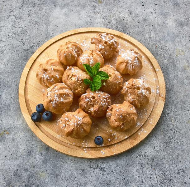 Профитроли со сливочным кремом