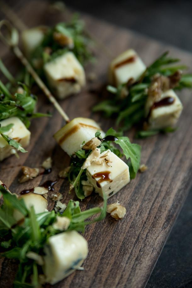 Канапе с груша/блю чиз Канапе с груша/блю чиз