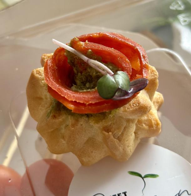 Профитроли с чоризо Профитроли с чоризо