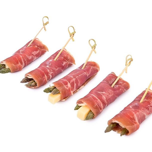 Канапе Ролл из прошутто со спаржей Канапе Ролл из прошутто со спаржей