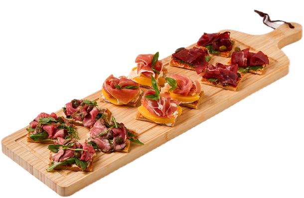 Брускетты на круассане «Ростбиф», «Хамон с персиком» и «Бастурма»