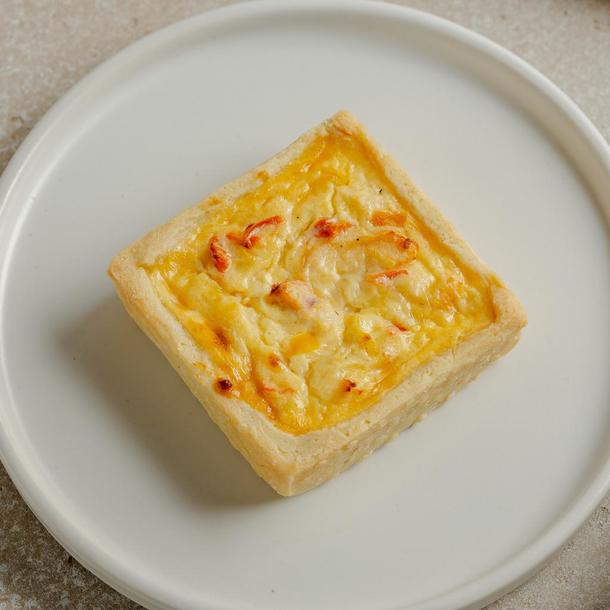 Мини-киш с окороком и беконом