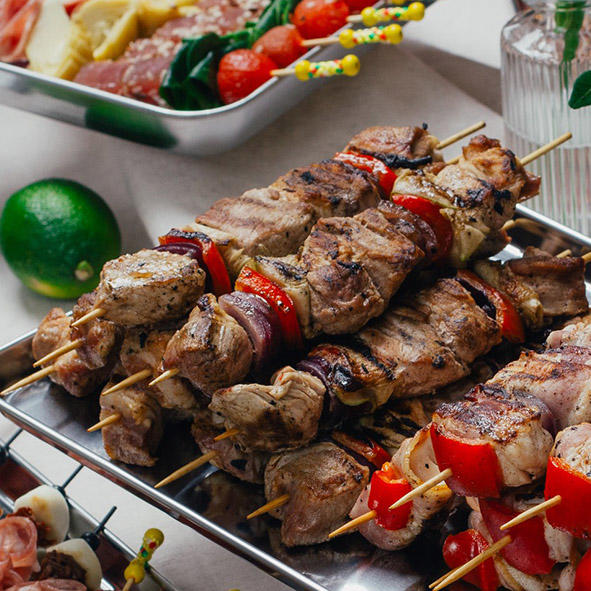 Шашлычок из свиной шейки с овощами Шашлычок из свиной шейки с овощами