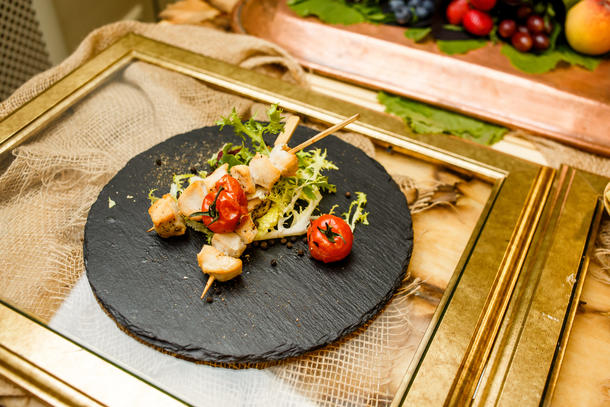 Куриный шашлык с овощами Куриный шашлык с овощами