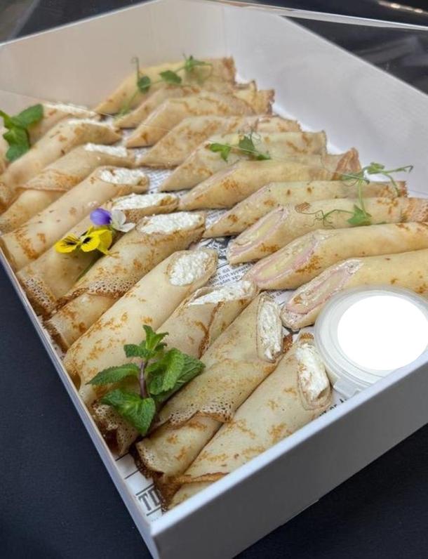 Ассорти блинных рулетиков (20 шт)