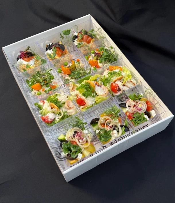 Ассорти салатов (12 шт) Ассорти салатов (12 шт)