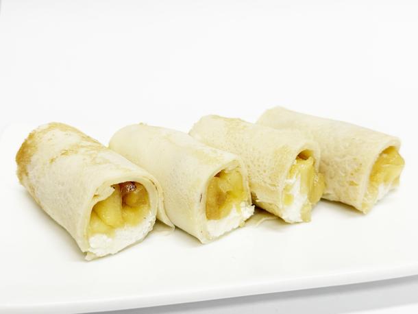 Блины с яблоком и творогом