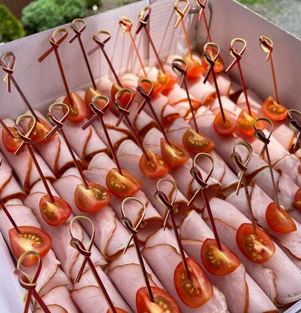Рулетики с ветчиной и сыром Рулетики с ветчиной и сыром