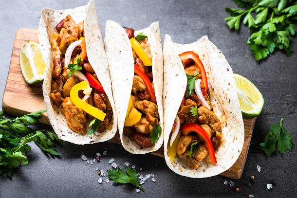 Мини тако с курицей Мини тако с курицей