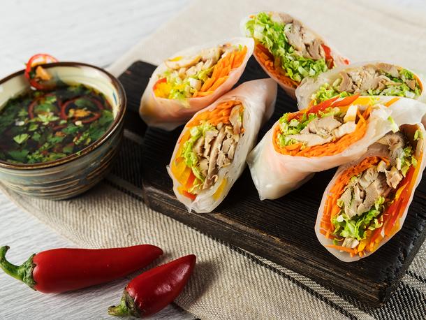 Вьетнамские роллы с курицей Вьетнамские роллы с курицей