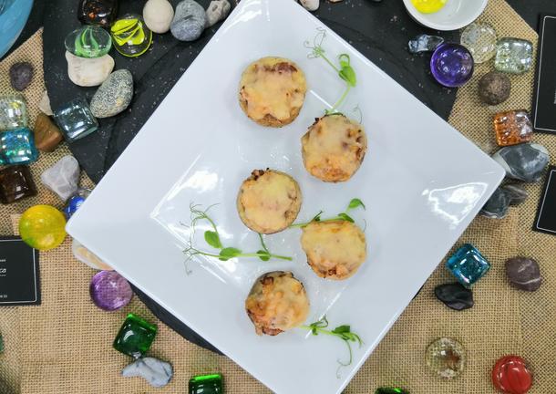 Бэби-картофель с грибным жульеном Бэби-картофель с грибным жульеном