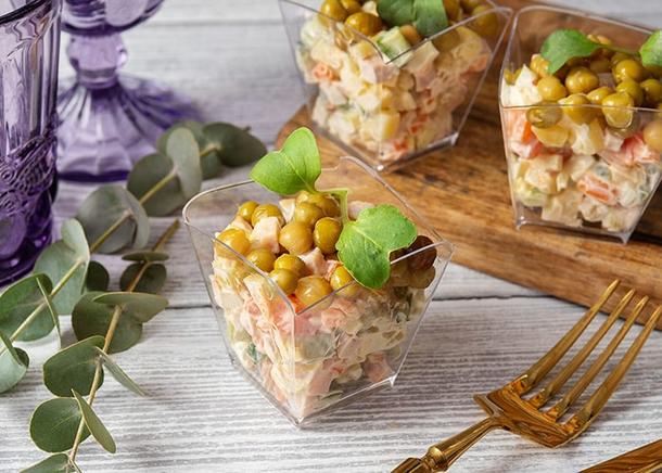 Оливье с курочкой в шоте