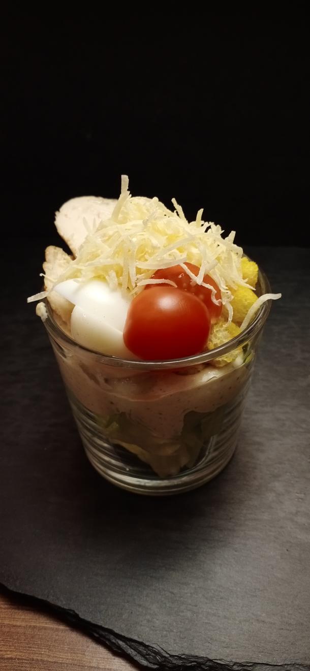 Салат "Цезарь"с курицей Салат "Цезарь"с курицей
