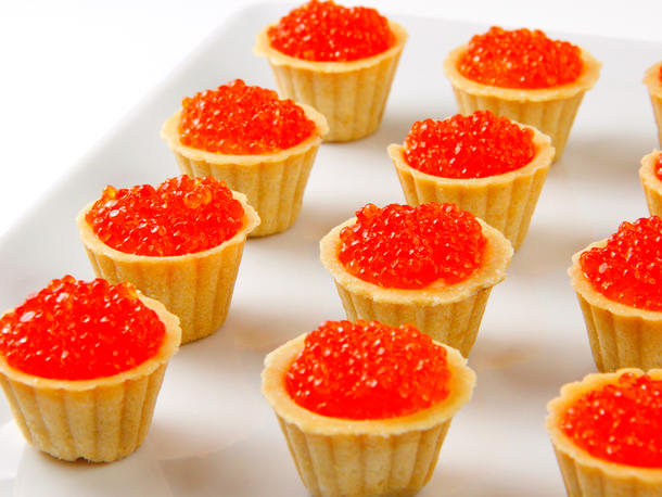 Тарталетка с красной икрой