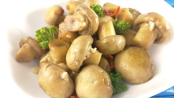 Грибочки маринованные