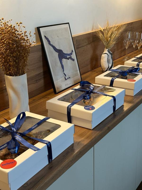 Доставка в пределах МКАД при заказе до 15 000р.