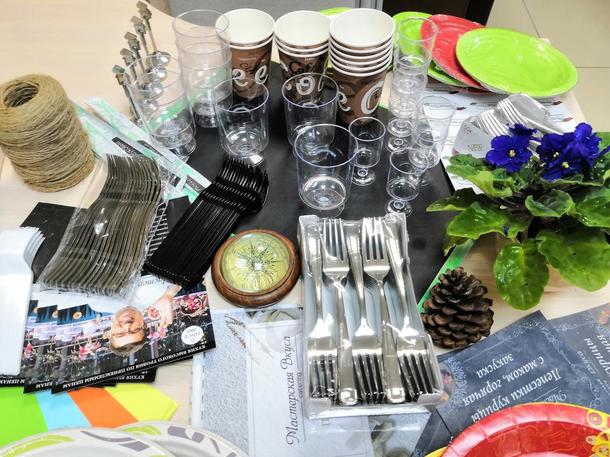 Приборы одноразовые для горячих и холодных закусок и напитков